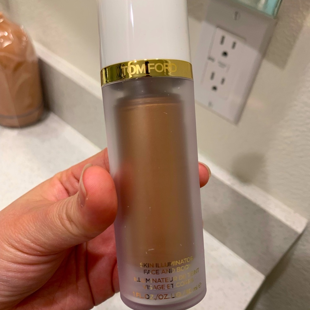 Authentic Tom Ford Soleil Face And Body Skin Illuminator Rose Glow 02
